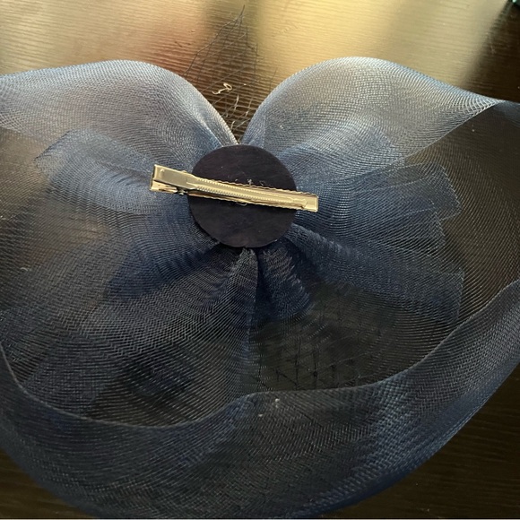 Elegant Blue Mesh Fascinator - Picture 2 of 4